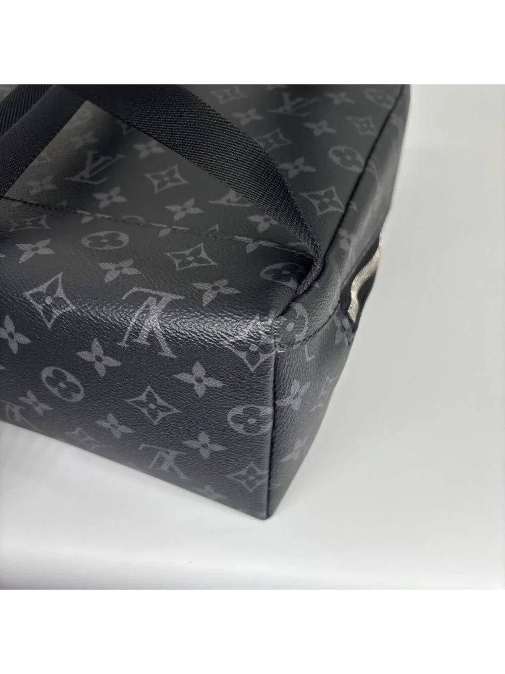 Louis Vuitton Monogram Eclipse Backpack Slim - Picture 11 of 15